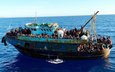 Ponad tysiąc migrantów przybyło łodziami na Lampedusę