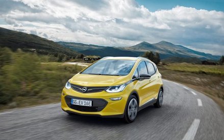 Opel Ampera to mocny krok firmy w stronę aut elektrycznych.