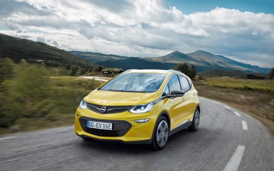 Opel Ampera to mocny krok firmy w stronę aut elektrycznych.