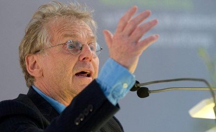 Daniel Cohn-Bendit musi się tłumaczyć z wypowiedzi o podrywających go przedszkolakach.