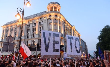 Paweł Kukiz kpi z Mariusza Błaszczaka: Protest? Japońscy turyści