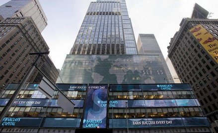 Była siedziba Lehman Brothers. Obecnie mieści się tu Barclays Bank