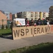 Gorzów: Akcja KOD pod szkołą. Odgłosy krów i świń, nauczyciele biją brawo
