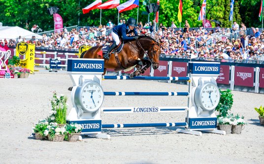 Przeszkody miały wysokość 155 centymetrów.