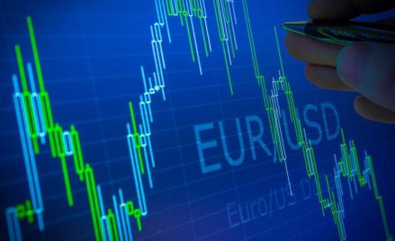 KNF znów bierze się za forex