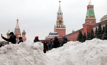 Najpierw drony, teraz snieg. Moskiewskie lotniska sparaliżowane