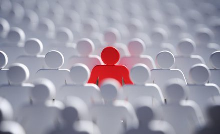 Czy dyskryminacja może dotknąć również tej samej grupy pracowników