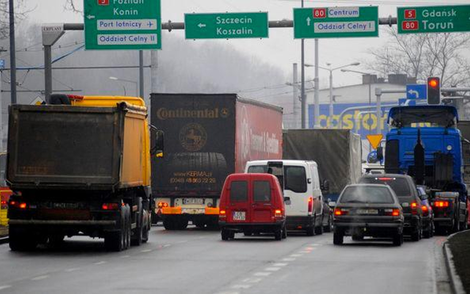 Czwarty miesiąc eksport rósł szybciej niż import