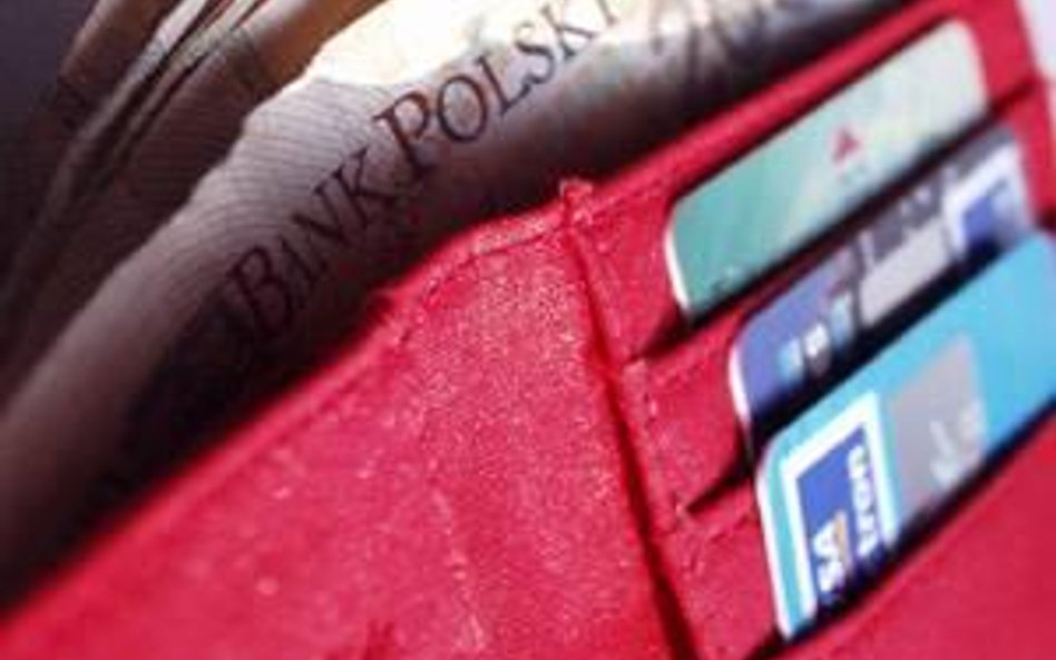 W październiku przeciętne wynagrodzenie w firmach, gdzie pracuje od 10 osób wyniosło 3312,32 zł brut