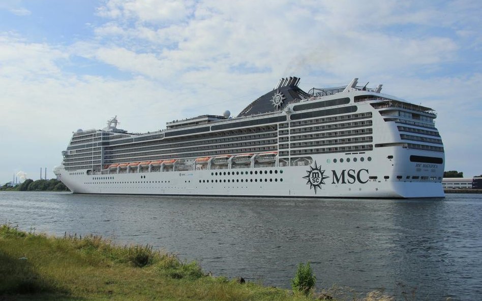 Włosko-szwajcarski organizator wycieczek morskich MSC Cruise potwierdził zamówienie 4 gigantycznych statków wycieczkowych