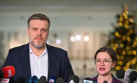 Lider partii Razem Adrian Zandberg i Paulina Matysiak, posłanka z Kutna.