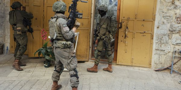 Świat oburza się na Izrael i kupuje od niego broń. „Dowód iz
