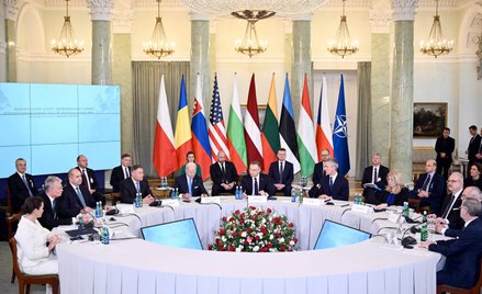 W Warszawie prezydent USA przedstawił plany Bukareszteńskiej Dziewiątce, w najbliższych dniach zapoz