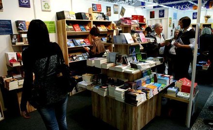 Wielkie hale i ogromne atrium – niemal 70 tys. mkw. powierzchni wystawowej – stoją od wczoraj puste.