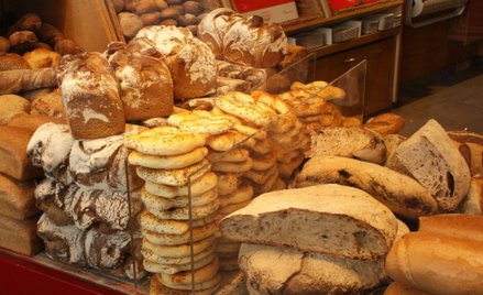 Ciasta, pieczywo, ryby i bakalie - Inspekcja Handlowa zakwestionowała żywność sprzedawaną luzem