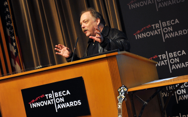 Eric Steven Raymond przemawia na Disruptive Innovation Awards w ramach Tribeca Film Festival. Nowy J