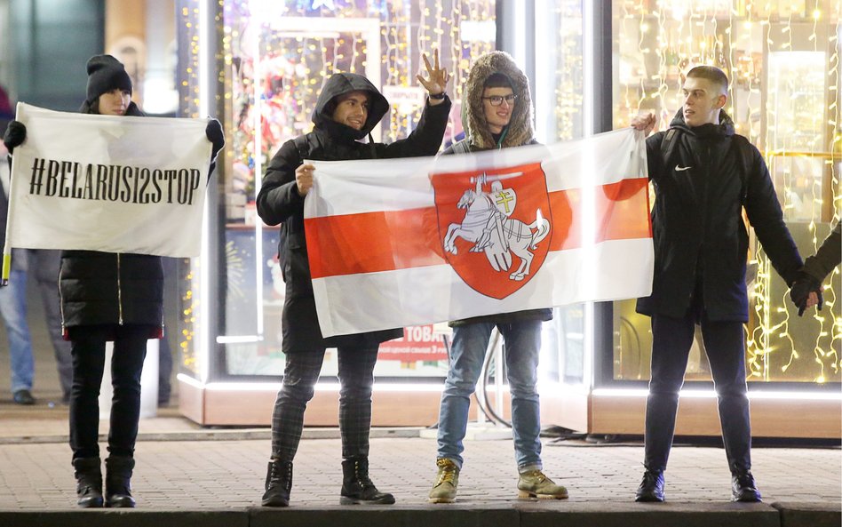 Nieliczna pikieta w Mińsku w obronie nizależności kraju