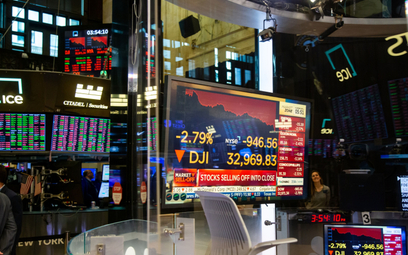 Poranek maklerów: Rozczarowująca sesja na Wall Street osłabia nastroje