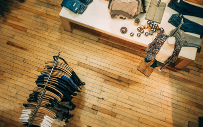 Tania moda niszczy planetę. Oto prawdziwa cena fast fashion