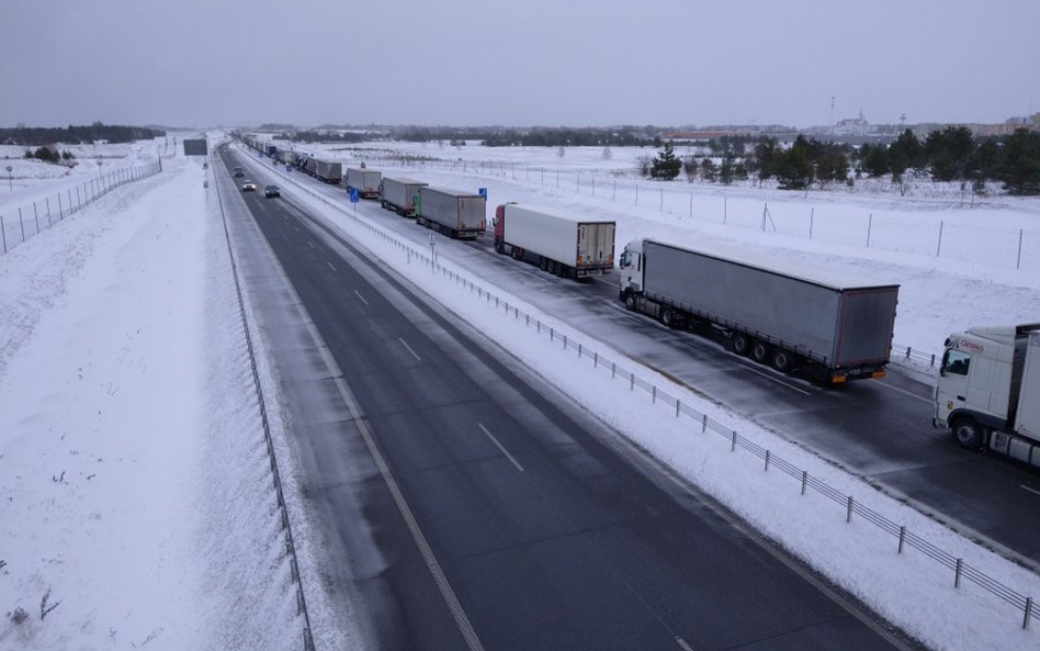 Kazachstan domaga się otwarcia dla swoich pojazdów przejścia w Kukurykach