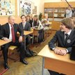 Putin na spotkaniu z młodzieżą z gimnazjum numer 1519 w Moskwie