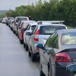 Kolejka samochodów do stacji benzynowej na okupowanym Krymie