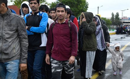 Rząd wniósł o umorzenie postępowania Komisji Europejskiej ws. relokacji uchodźców