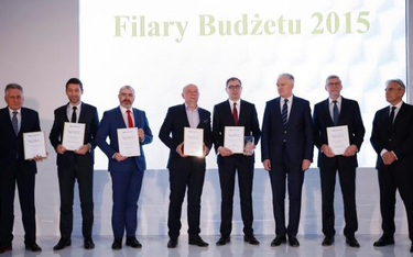Nagrodzeni i wyróżnieni w kategorii Filary Budżetu (od lewej): Piotr Woźniak, prezes PGNiG, Paweł Sa