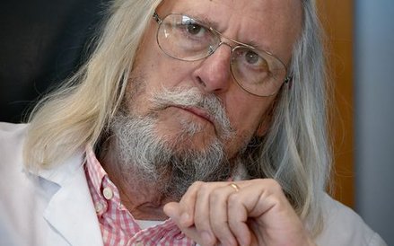 Profesor Didier Raoult poinformował o leku na malarię, który może leczyć koronawirusa