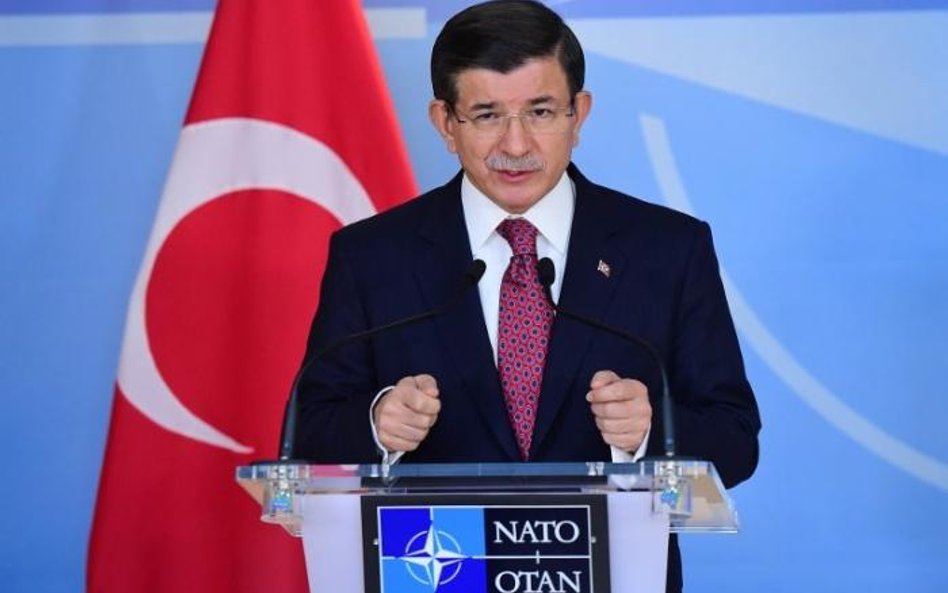 Premier Ahmet Davutoglu w Brukseli