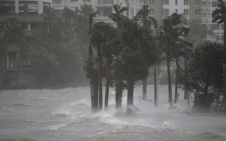 Huragan Irma pustoszy Karaiby