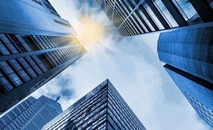 Financial Times. Wstrzymane wieżowce