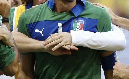 Bramkarz reprezentacji Włoch Gianluigi Buffon wystawił czeki na 1,5 mln euro właścicielowi kolektury