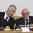 Przewodniczący PKW Stefan Jaworski (z lewej) i sekretarz Kazimierz Czaplicki
