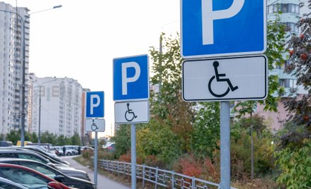 Karta parkingowa dla osób z  niepełnosprawnościami