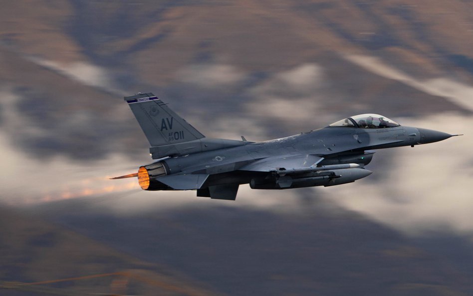 Myśliwiec F-16