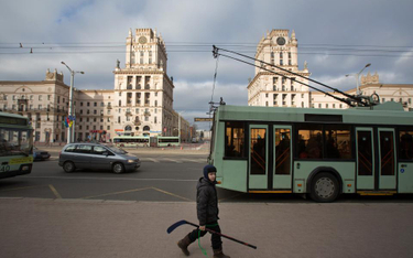 Sterowana ręcznie gospodarka Białorusi jest w recesji. Ale o reformach rynkowych nie ma mowy.