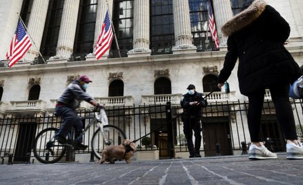 Przemysł w USA a szanse na powrót normalności