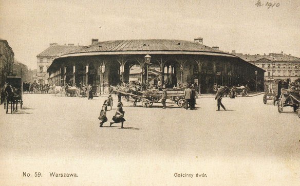 Po bombardowaniach w 1939 roku metalowe elementy konstrukcji zostały przez Niemców zarekwirowane na 