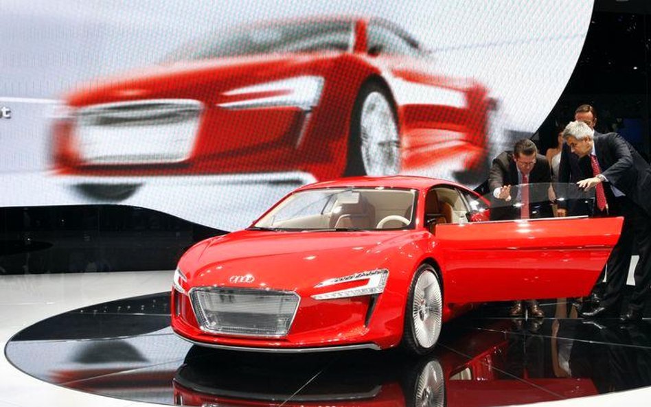 Karl-Theodor zu Guttenberg, niemiecki minister gospodarki i technologii w Audi e-Tron