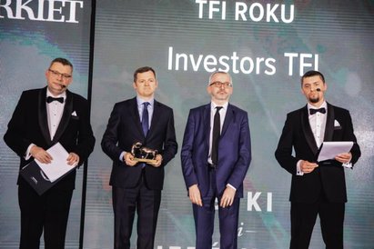 Nagrodę dla towarzystwa funduszy odebrał Zbigniew Wójtowicz, prezes Investors TFI. Statuetkę wręczył