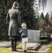 Rodziny zmarłych często nie wiedzą o tym, że ich bliscy mieli konta w bankach lub polisy ubezpieczen