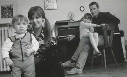Paulina, Adrianna Godlewska, Agata i Wojciech Młynarski. Rodzinne zdjęcie archiwalne.