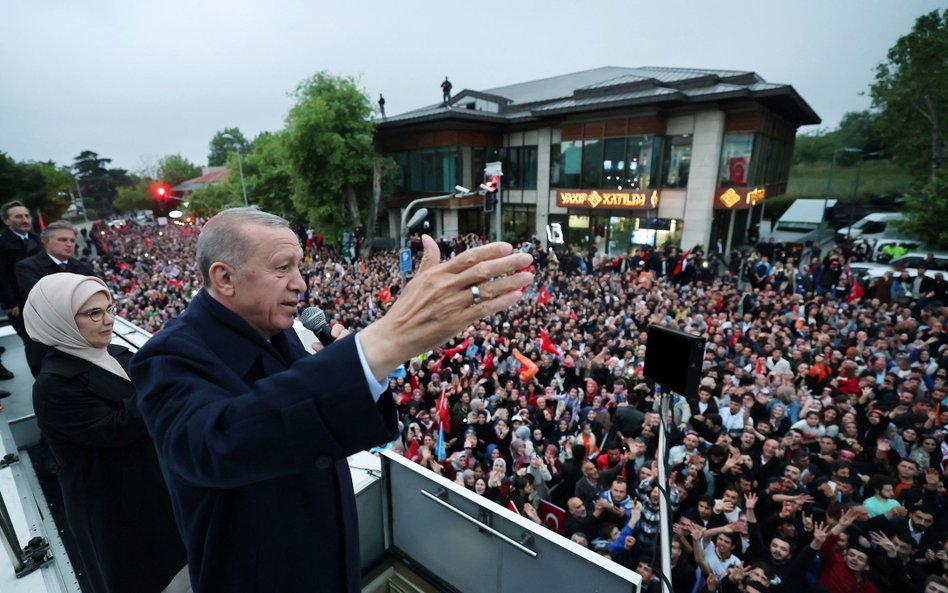 Recep Tayyip Erdogan (ur. 1954 r.) został wybrany na kolejną pięcioletnią prezydencką kadencję. Wcią