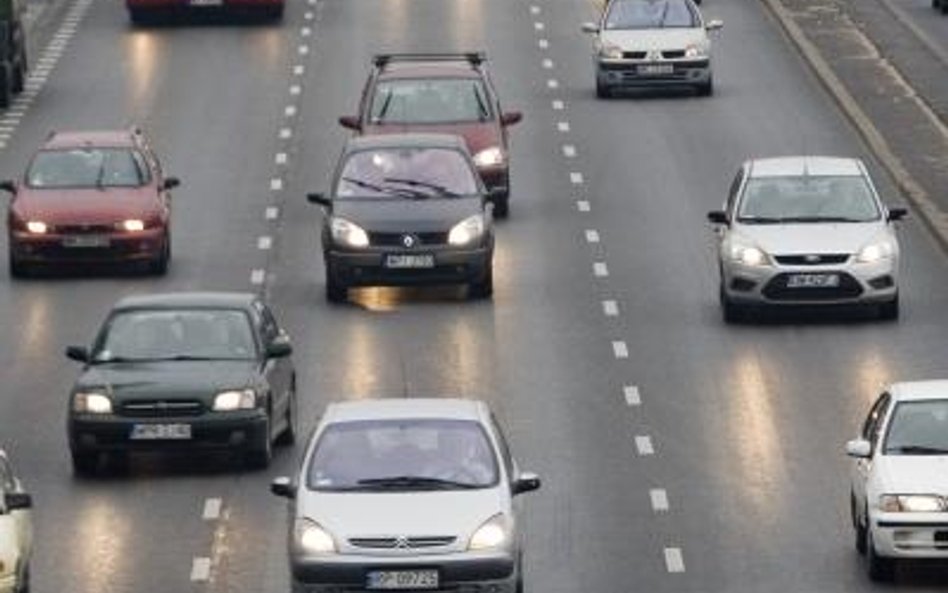 Jak rekompensować wydatki pracownikowi, który używa prywatnego auta