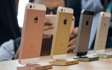 Apple sprzedał mniej iPhonów. Spadek przychodów