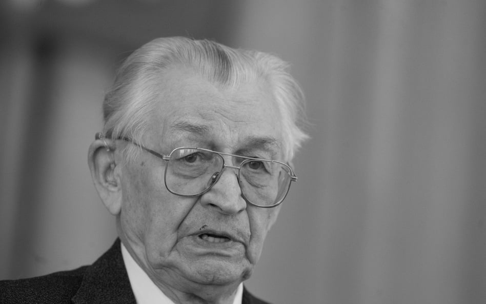 Leszek Moczulski (1930-2024)