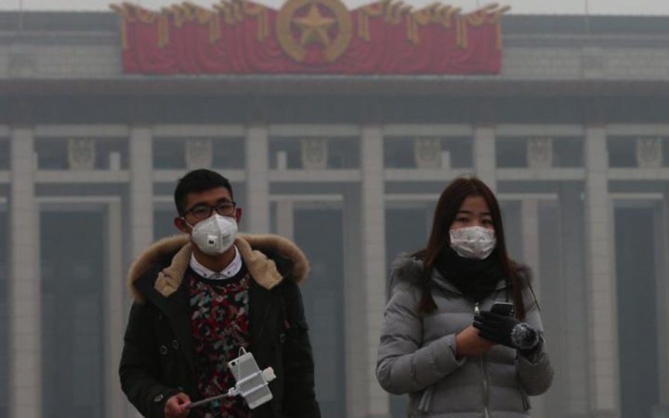 „Korzyści” ze spalania węgla, ropy i gazu to m.in. potworny smog w Pekinie