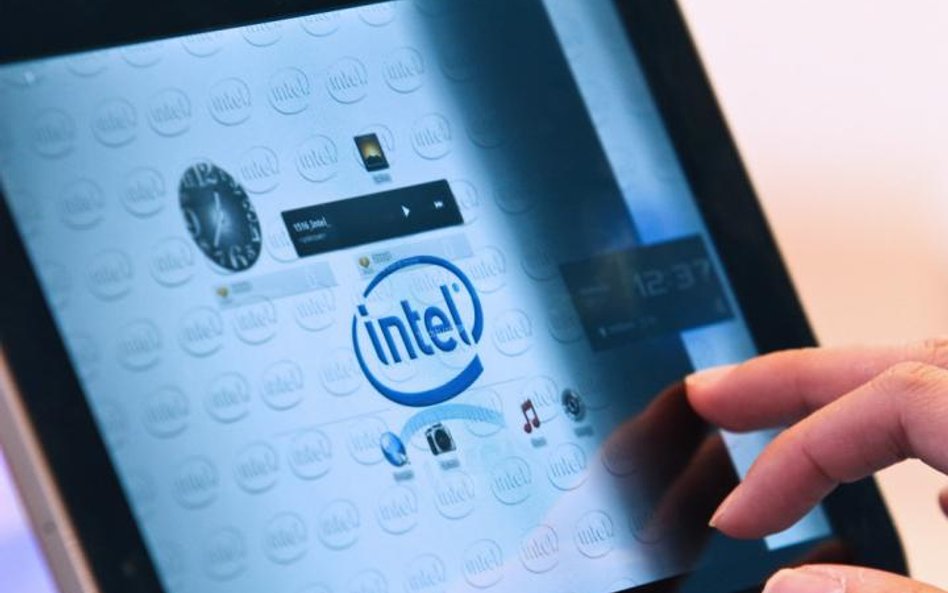 Intel zainwestuje 300 mln dol. w ultracienkie laptopy