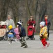 Dziadkowie mogą żądać kontaktów z wnukami